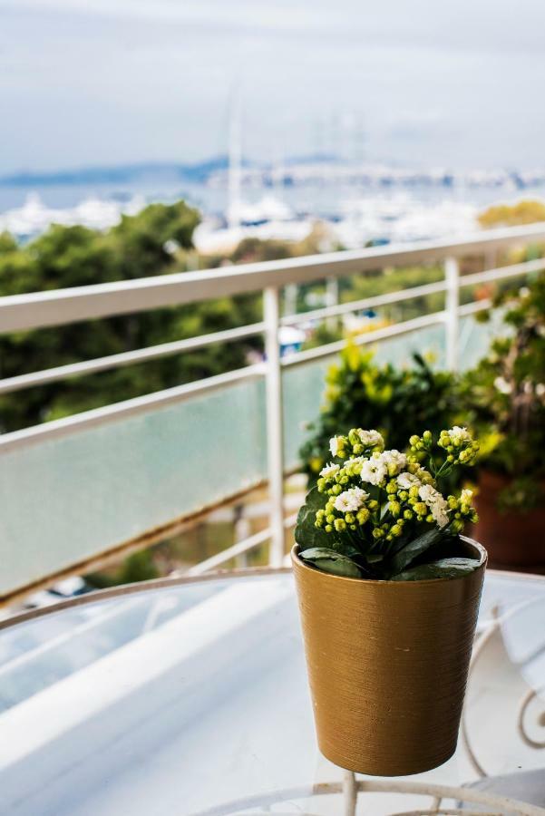 Flisvos Seafront-Marina Apartment Athen Exterior foto