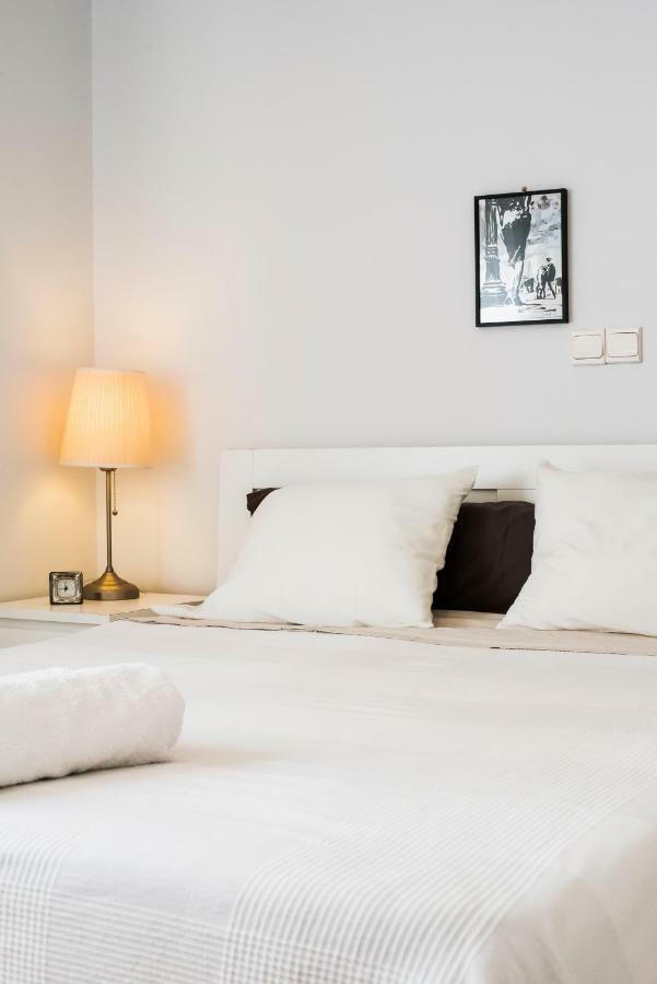 Flisvos Seafront-Marina Apartment Athen Exterior foto